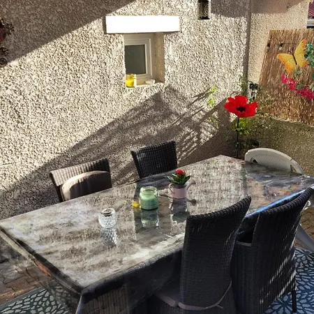 La Traboule Maison De Avec Exterieur